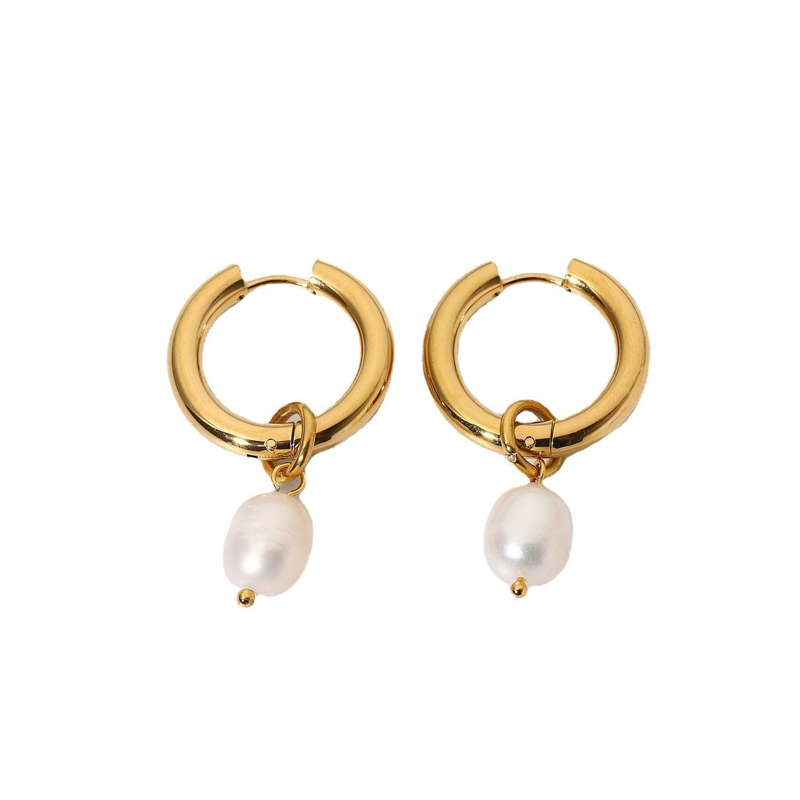 PearlyIntroducing our Pearly 18k Gold Plated Earrings, a symbol of timeless beauty and sophistication. These earrings feature lustrous pearls, carefully selected for theirStainless SteelPearly