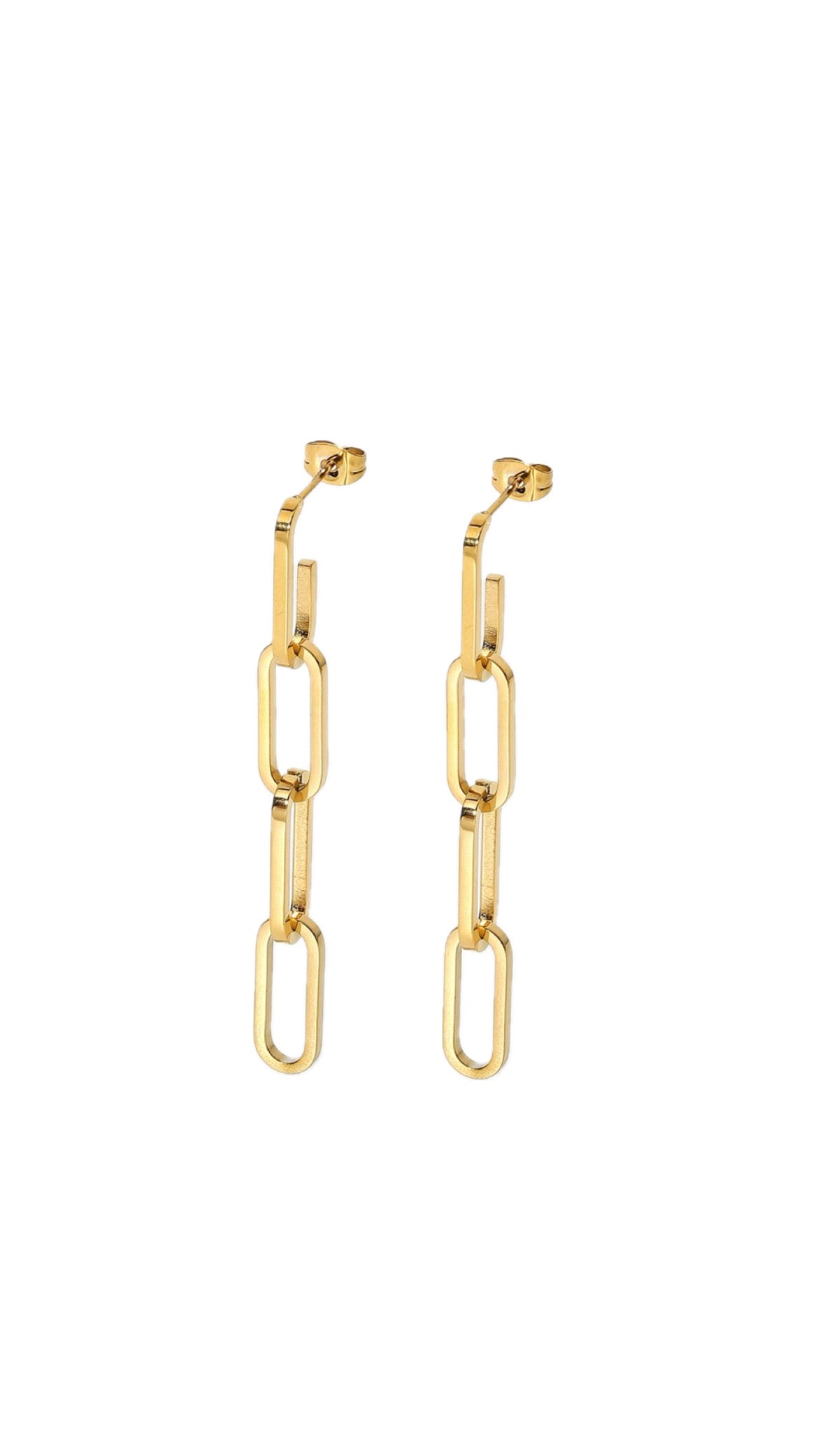 Paper ClipIntroducing our Paperclip Earrings in 18K gold plating. These minimalist yet striking earrings redefine modern elegance. Crafted with attention to detail, they featuStainless SteelPaper Clip